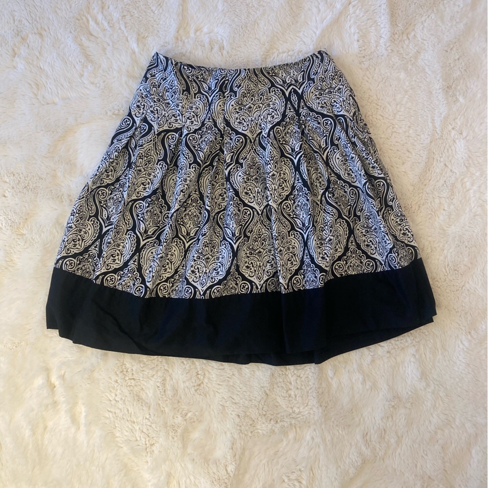 Apt. 9 Black & White Print Swing Skirt 100% Cotton Women’s 8 Neutral Workwear